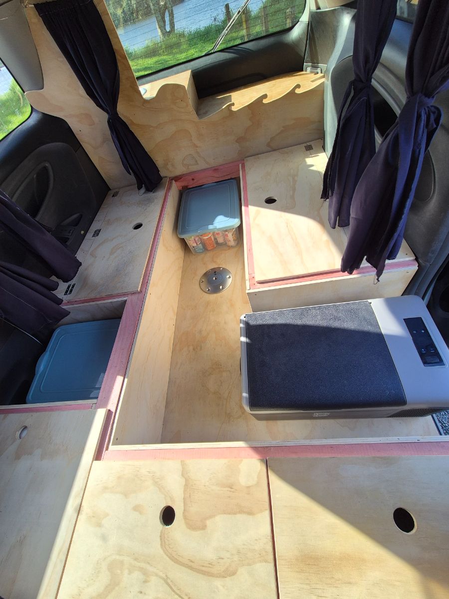 2005 Toyota Estima — photo 4