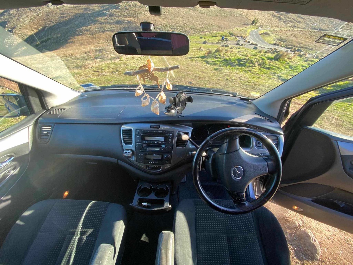 2004 Mazda MPV — photo 5