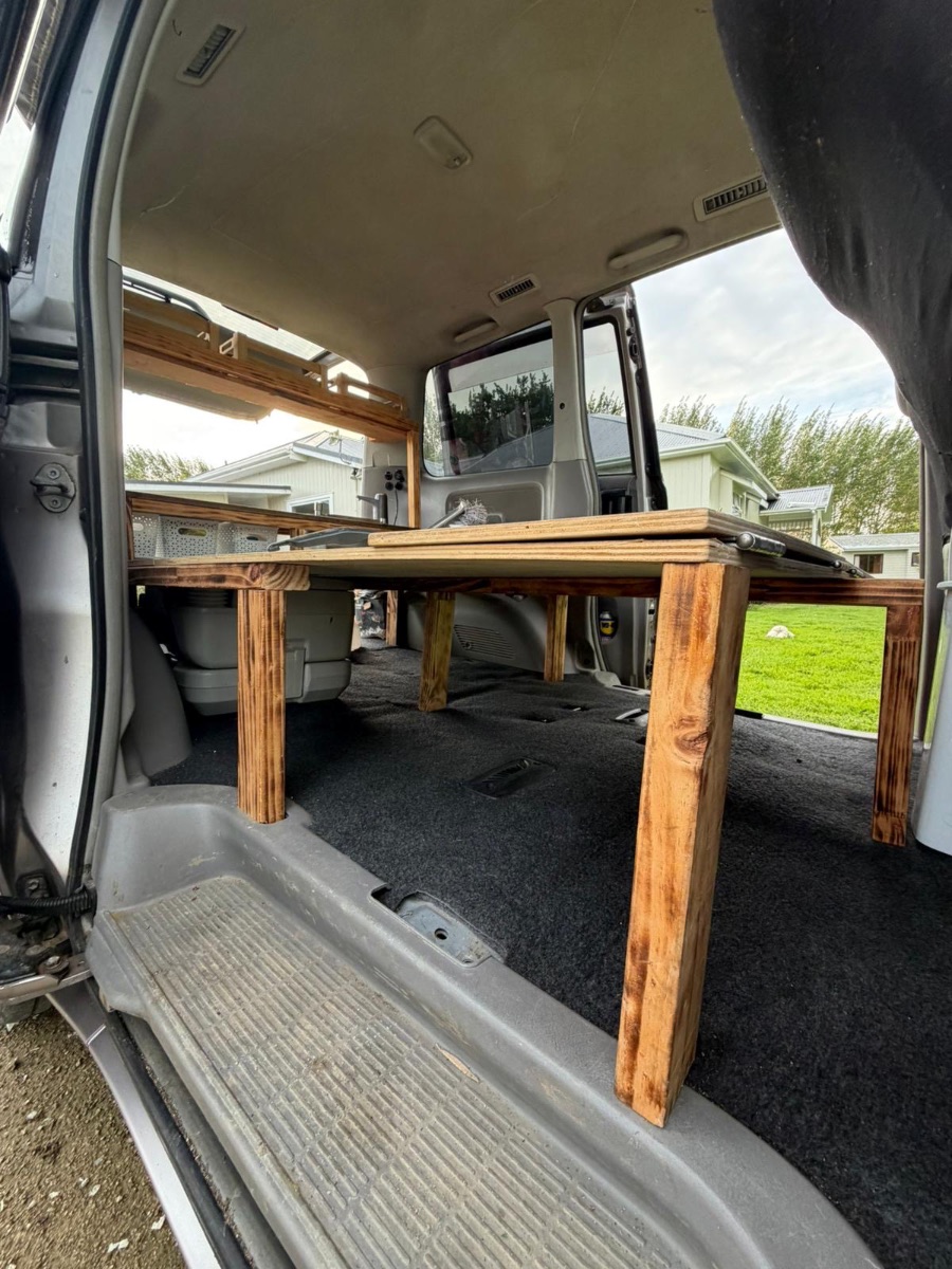 2002 Toyota VOXY — photo 2