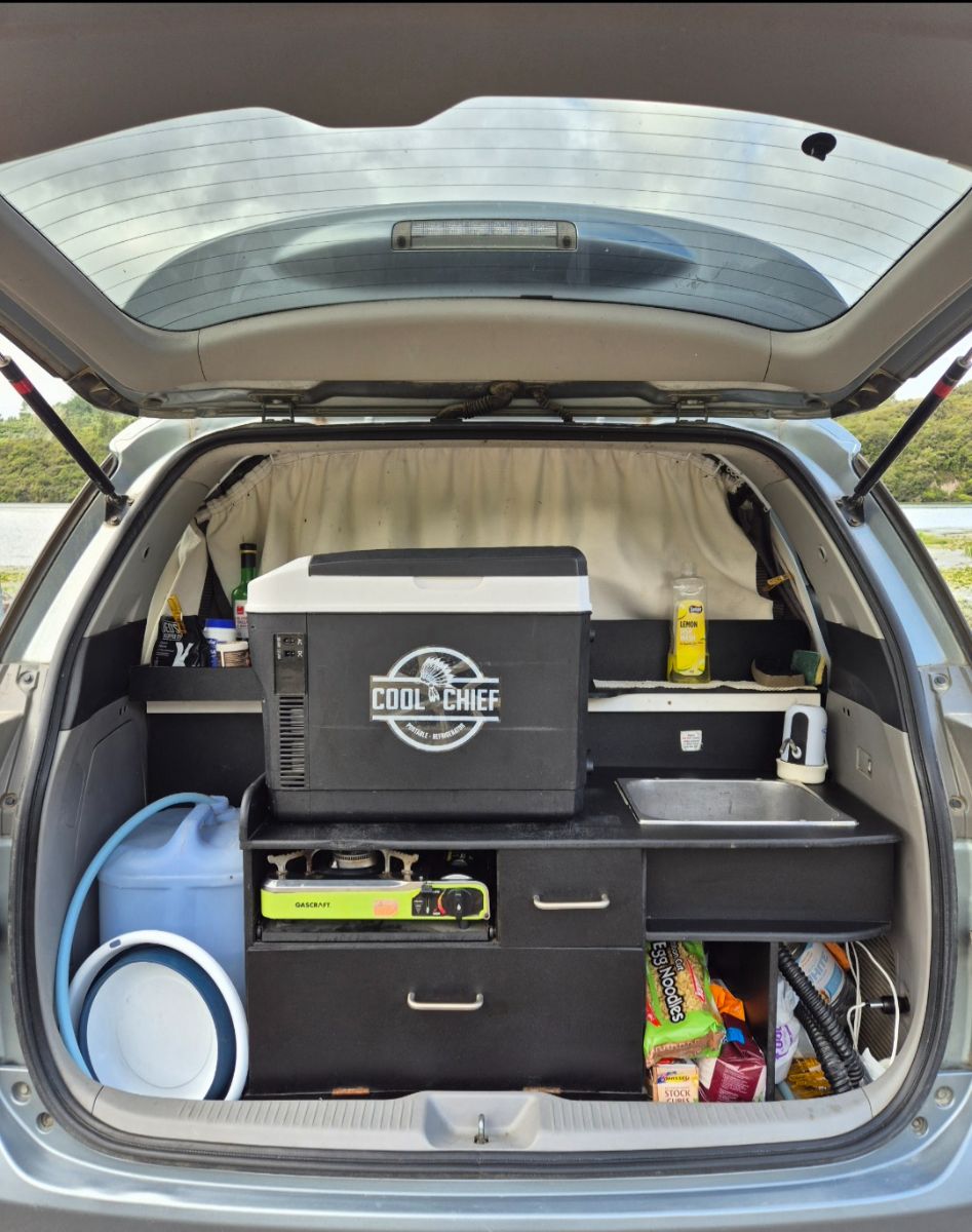 2006 Toyota Estima — photo 2
