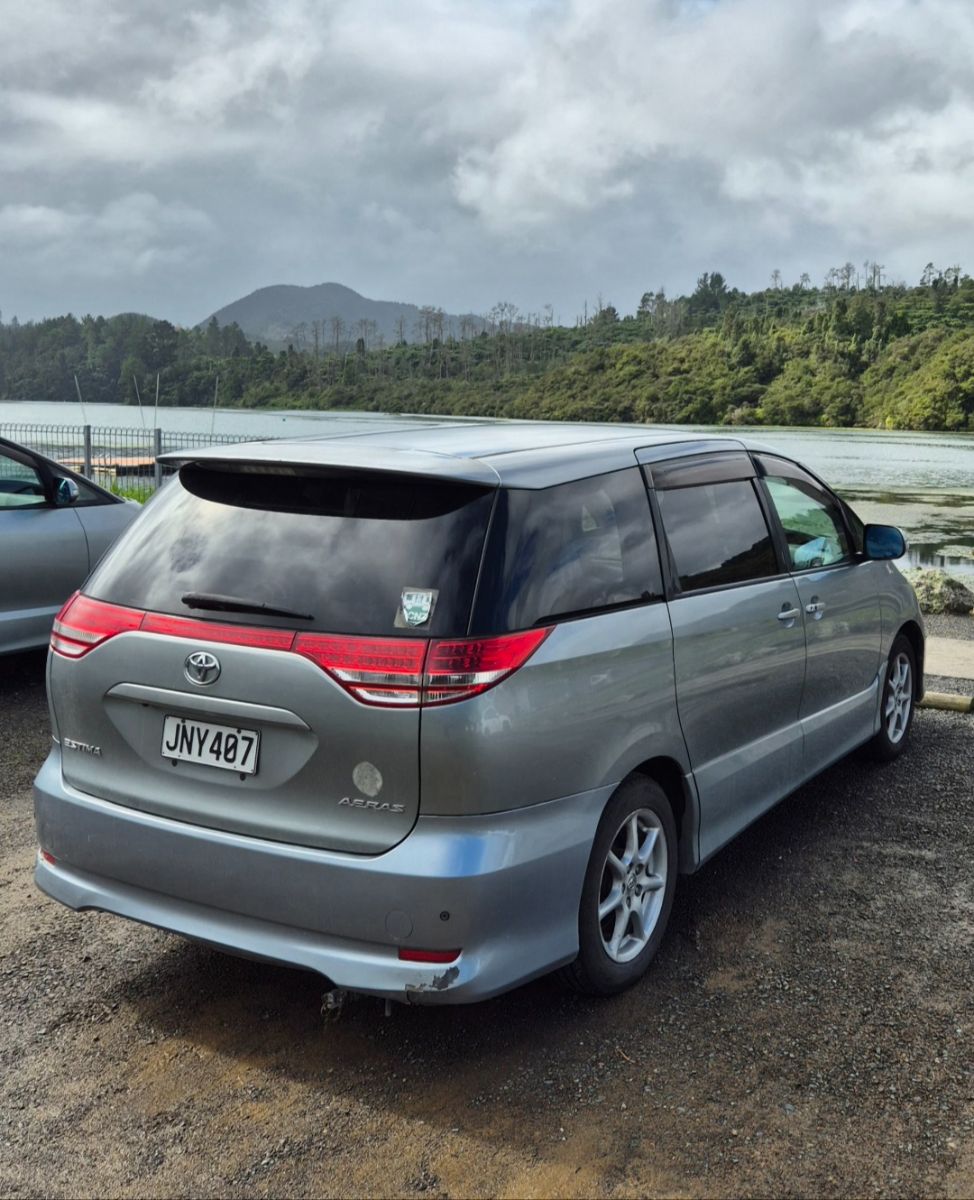 2006 Toyota Estima — photo 5