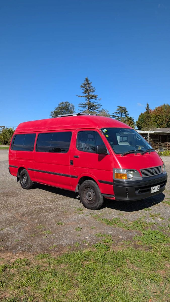 2003 Toyota HiAce