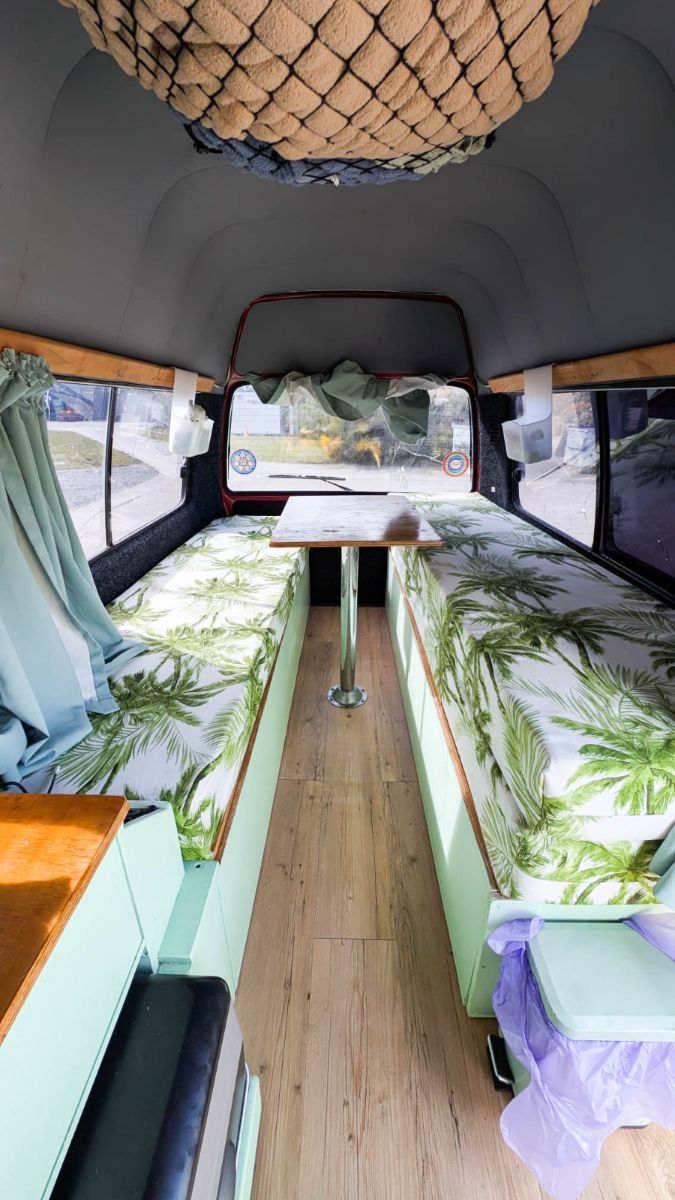 2003 Toyota HiAce — photo 3