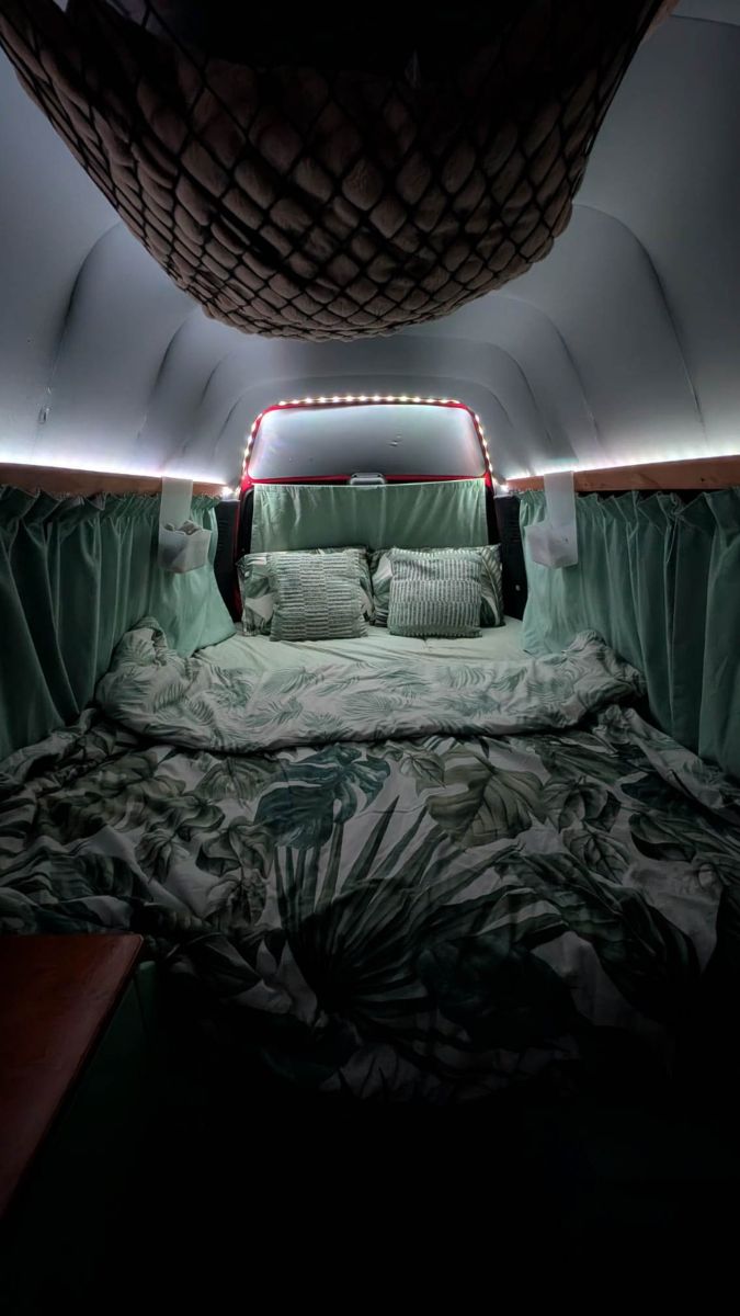2003 Toyota HiAce — photo 4