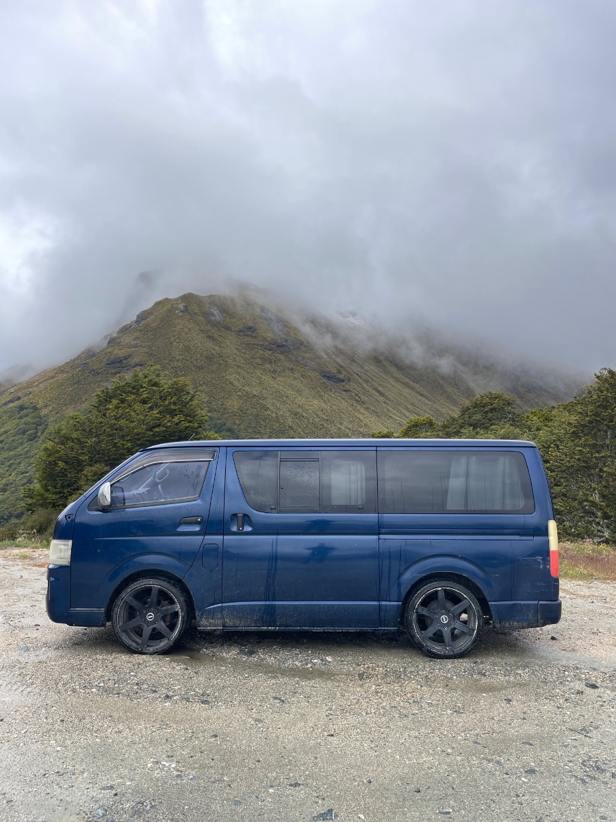 2004 Toyota HiAce
