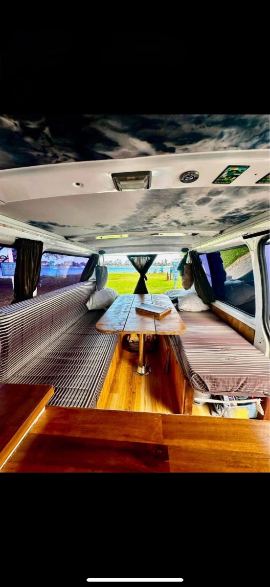 2002 Mitsubishi L300 — photo 3