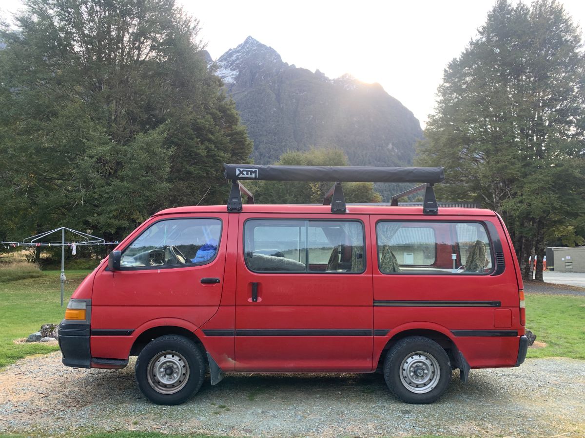 2003 Toyota HiAce