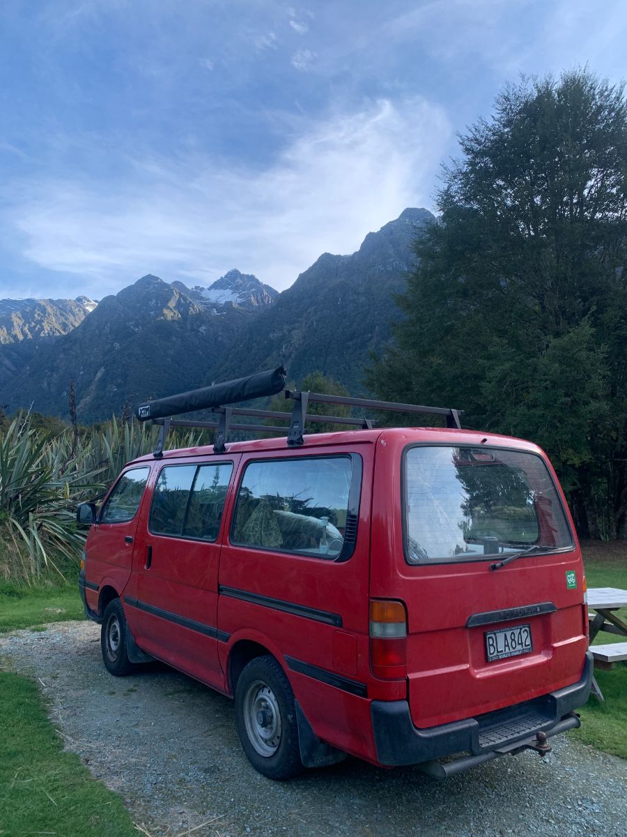 2003 Toyota HiAce — photo 3