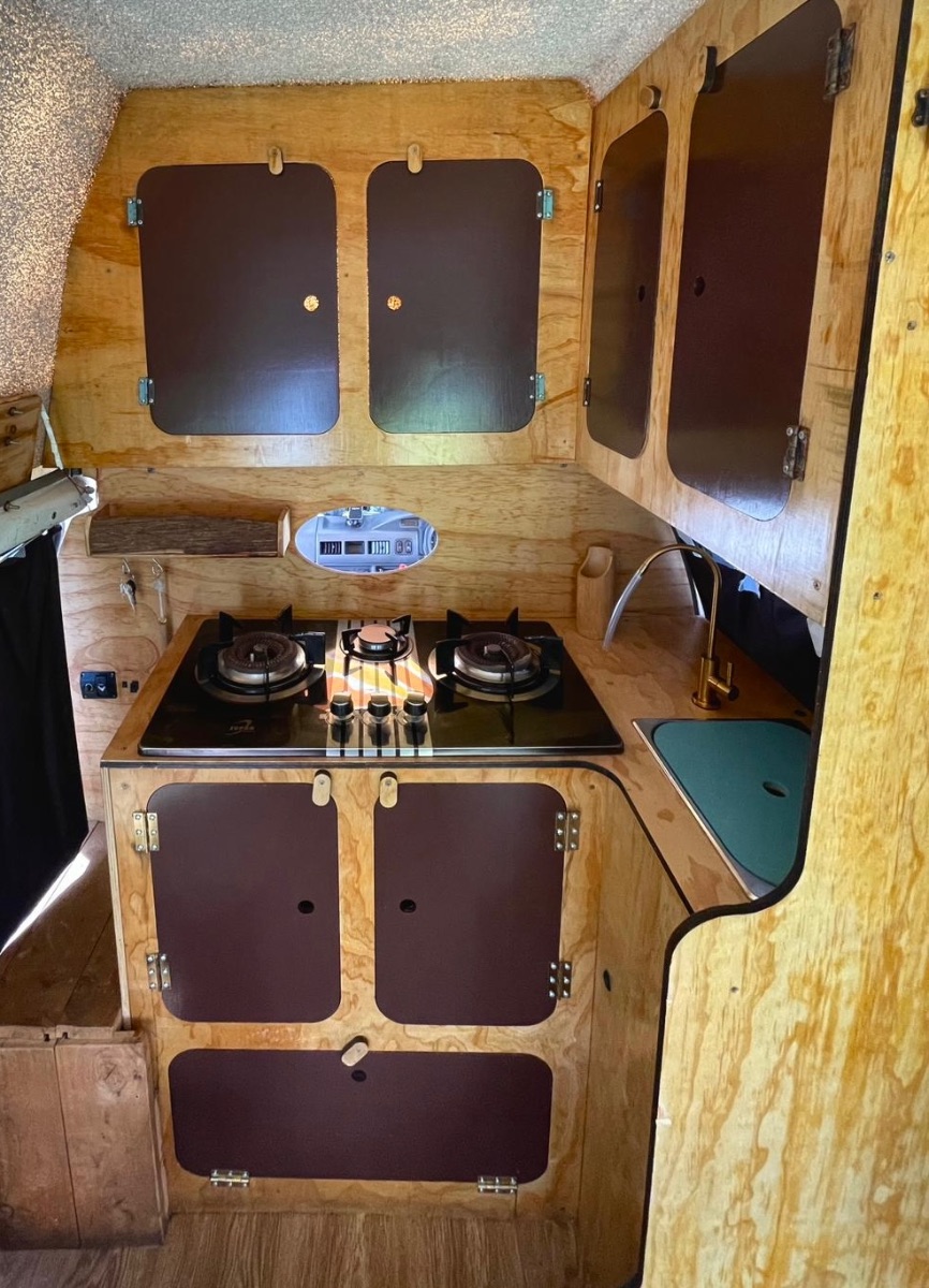 2009 Mitsubishi L300 High Roof LWB — photo 3