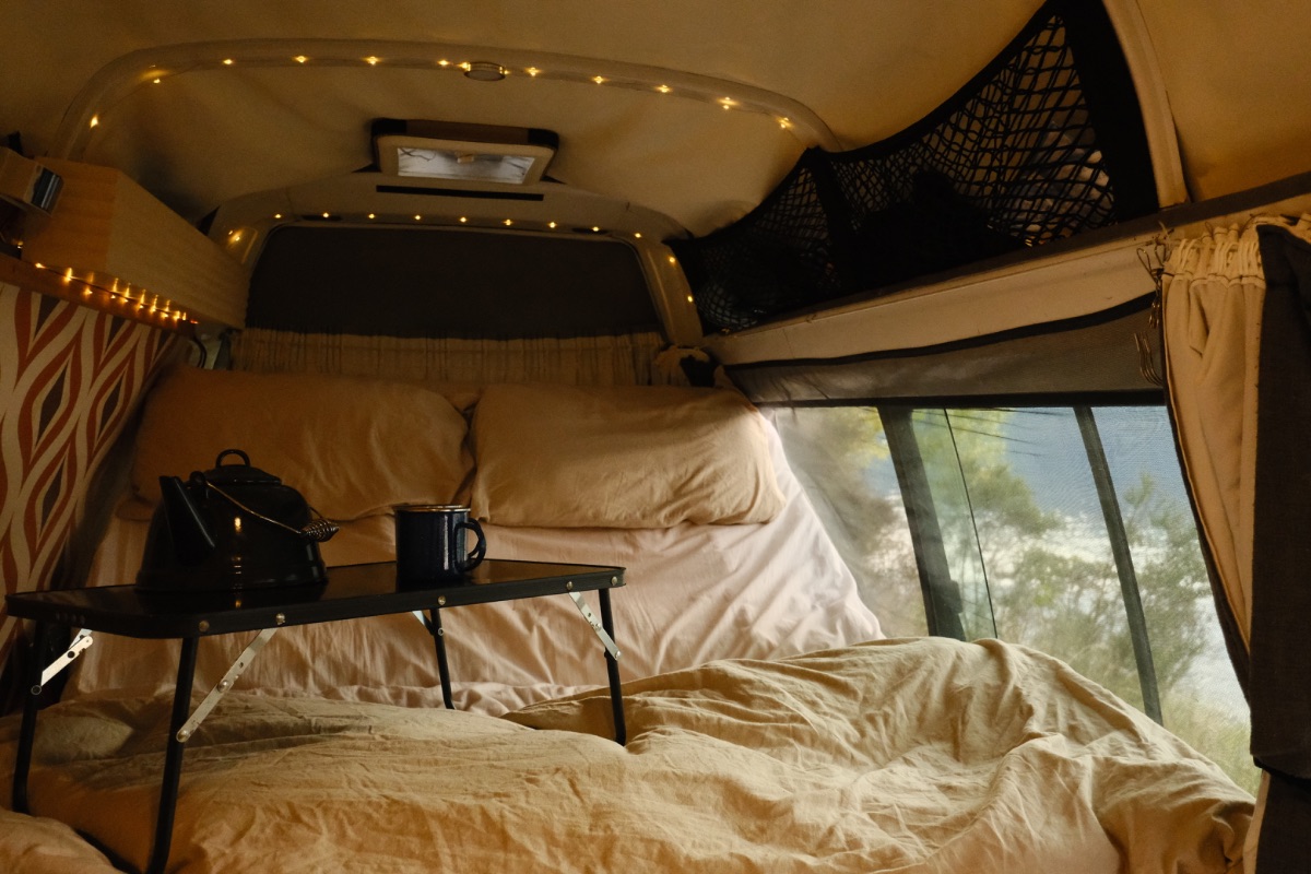 1999 Nissan Caravan — photo 3