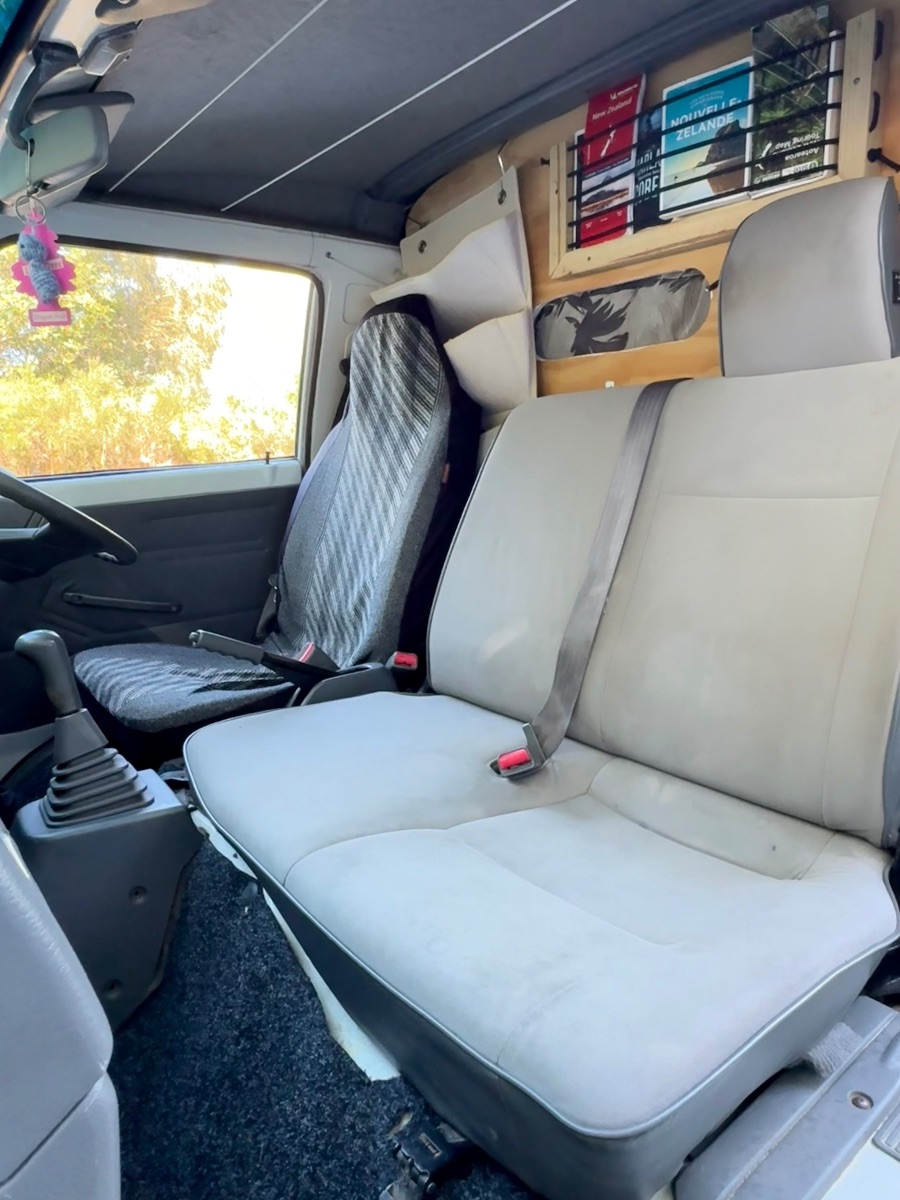 2007 Mitsubishi L300 — photo 4