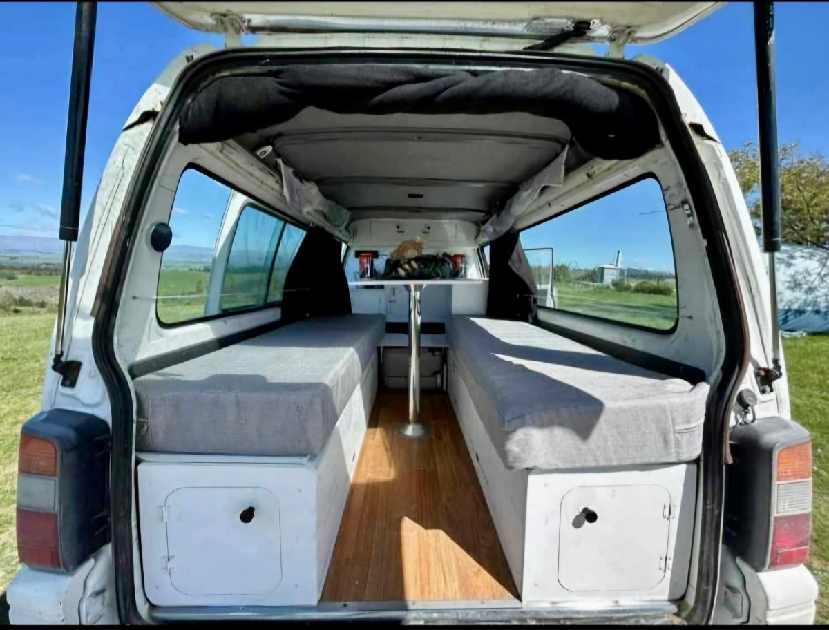 2007 Mitsubishi L300 — photo 5