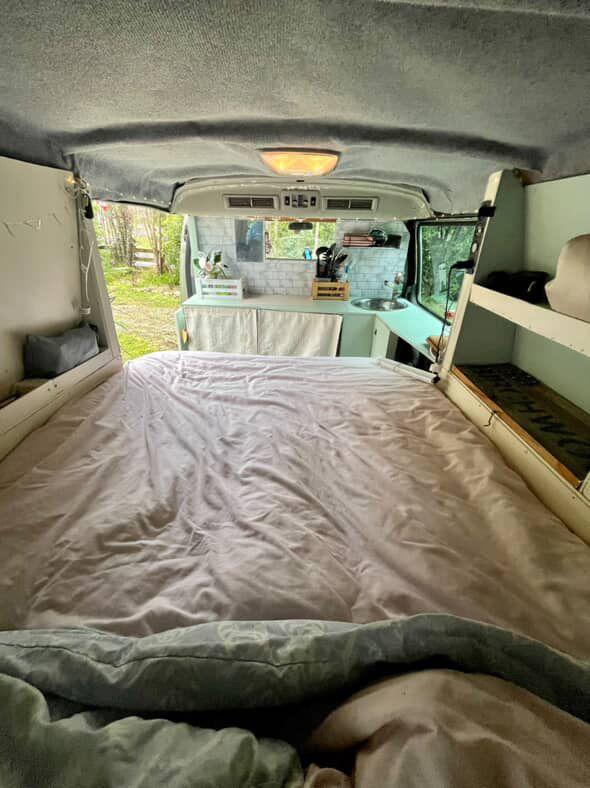 2006 Nissan Caravan — photo 4