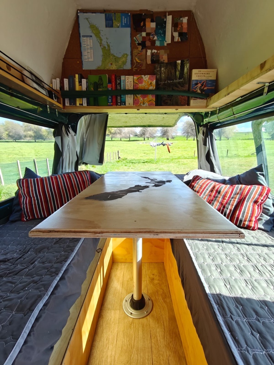 2002 Mitsubishi L300 — photo 2