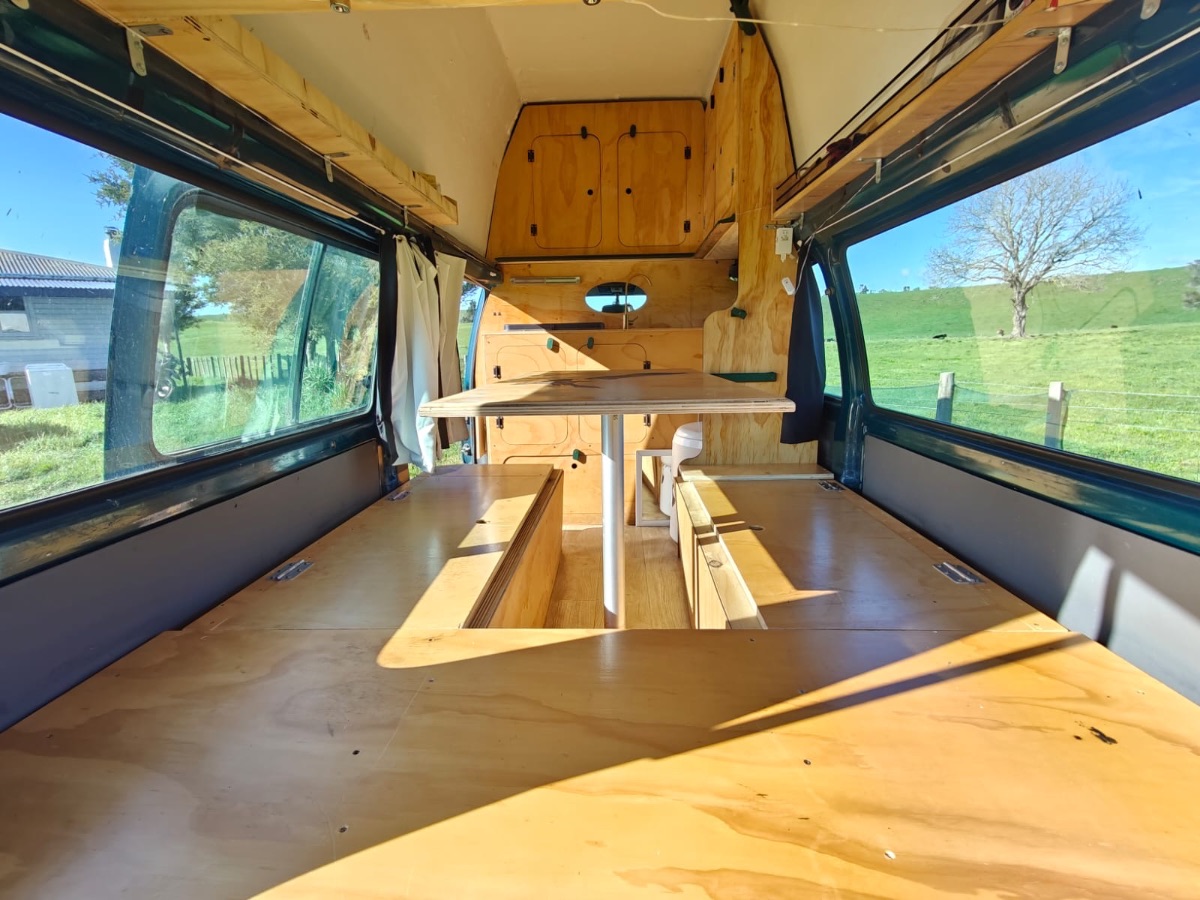 2002 Mitsubishi L300 — photo 4