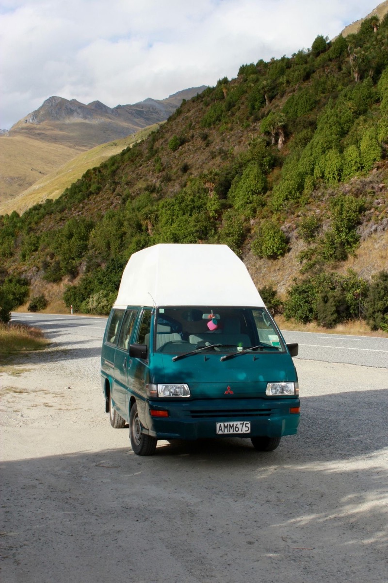 2002 Mitsubishi L300