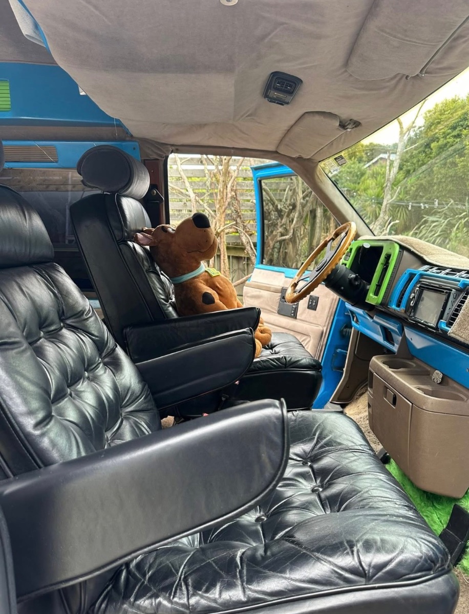 1993 Chevrolet  Astro  — photo 5