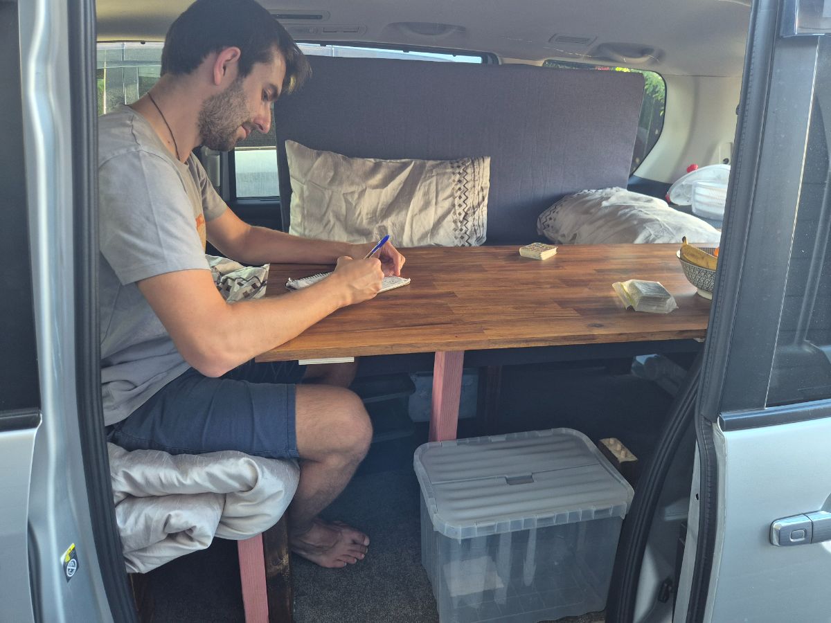 2013 Nissan Serena