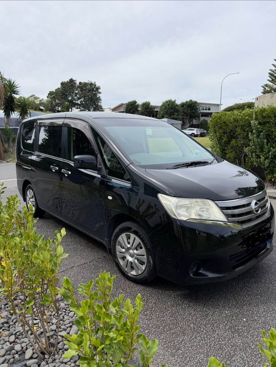 2012 Nissan Serena