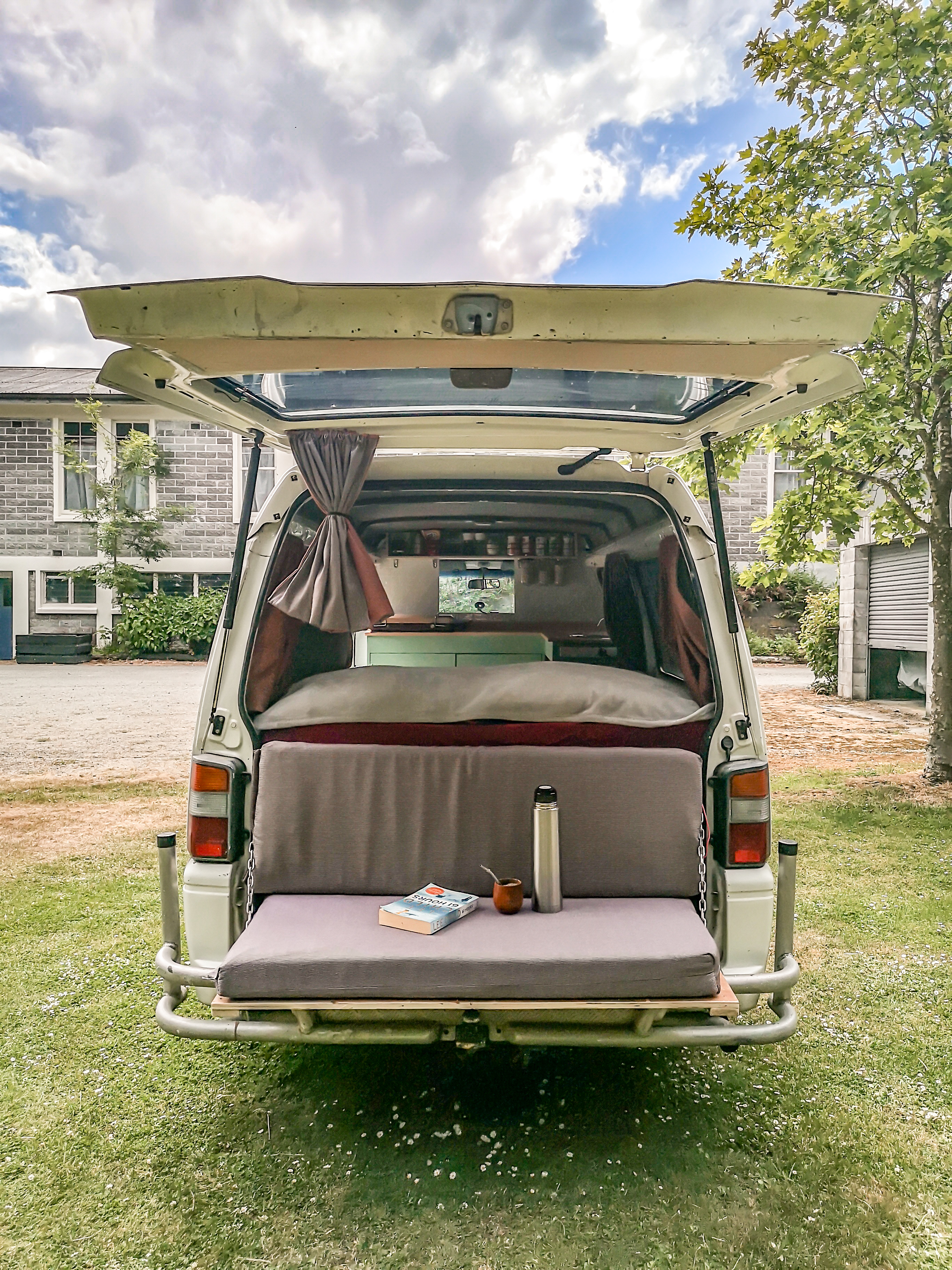 2008 Mitsubishi L300