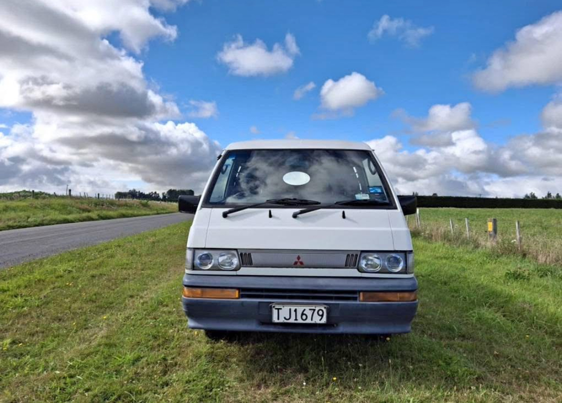 1995 Mitsubishi L300 — photo 3