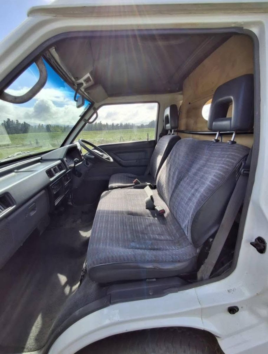 1995 Mitsubishi L300 — photo 5