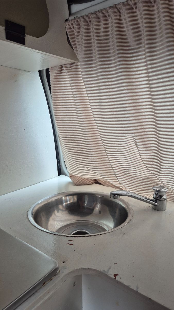 2007 Mitsubishi L300 — photo 4