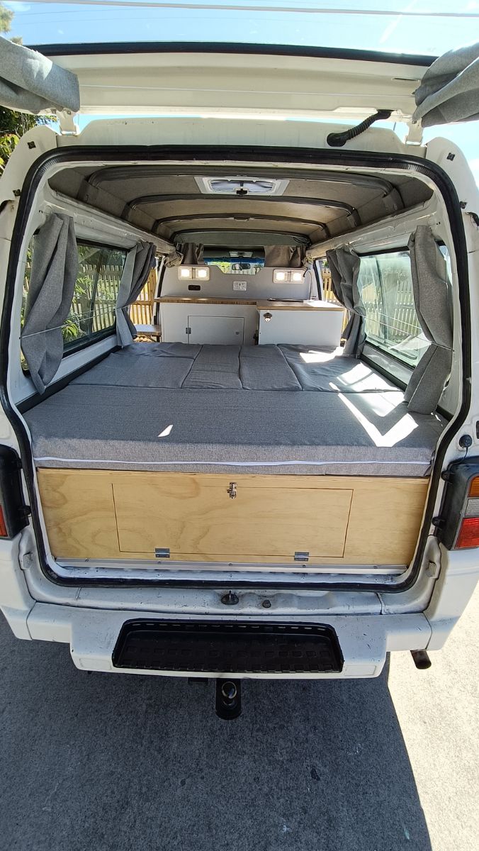 2006 Mitsubishi L300 LWB — photo 5